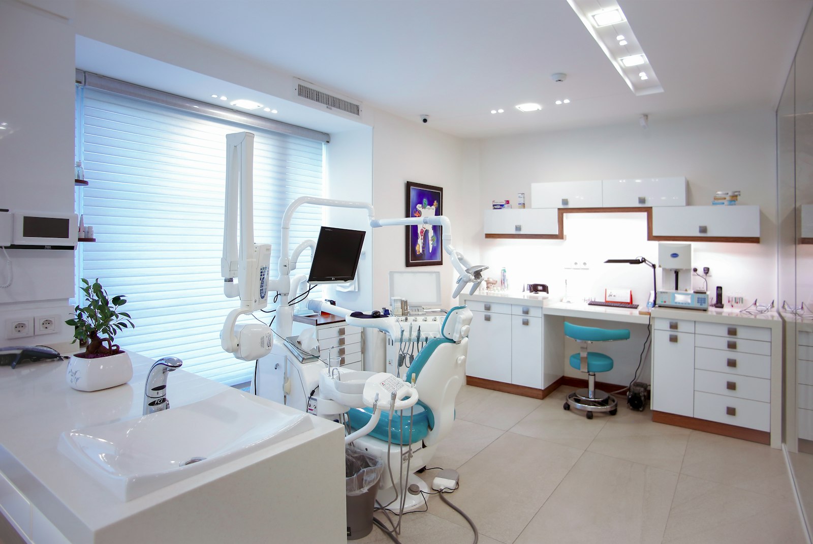 Dental treatment room